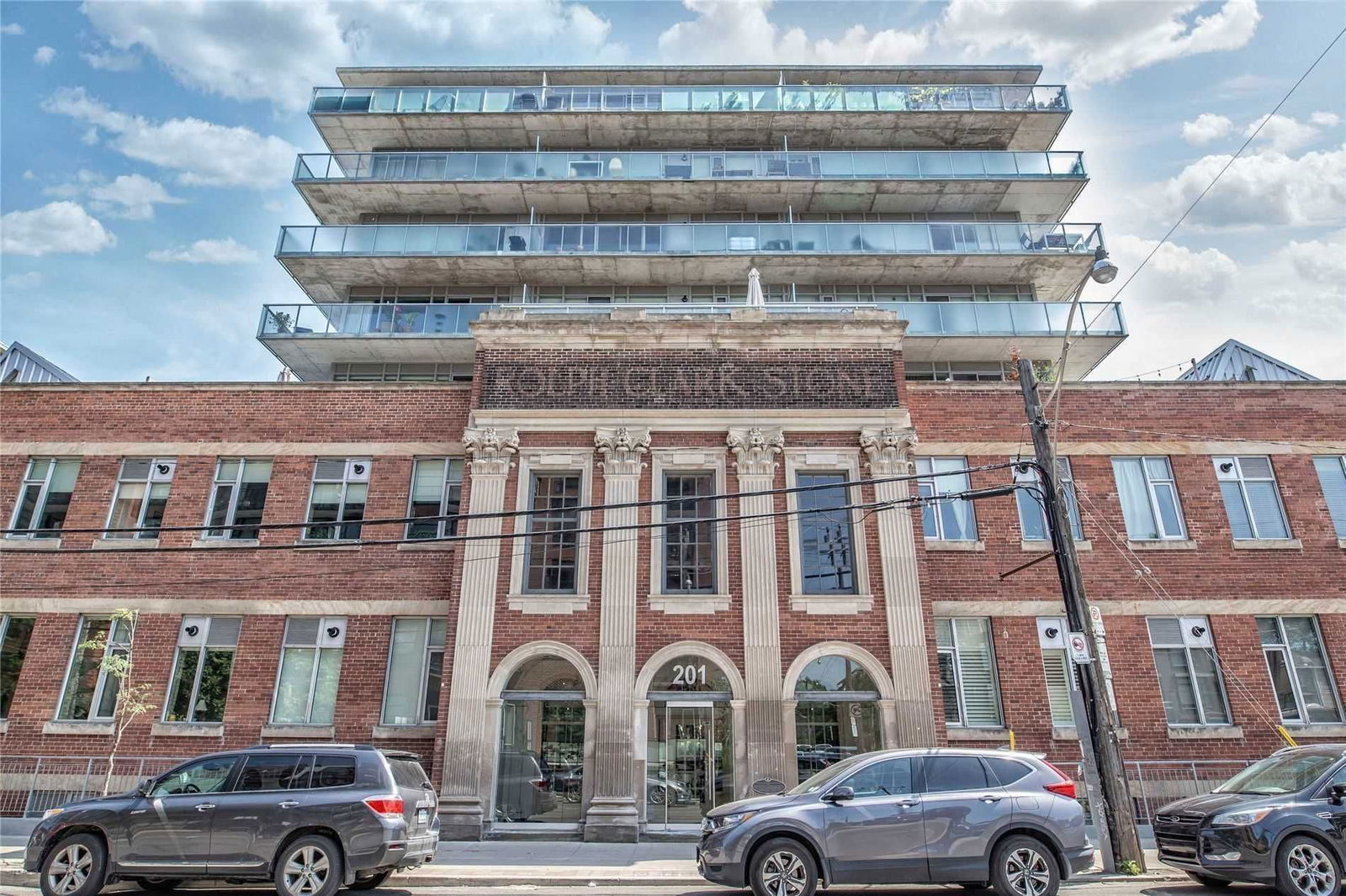 201 Carlaw Ave, unit 414 for rent - image #1