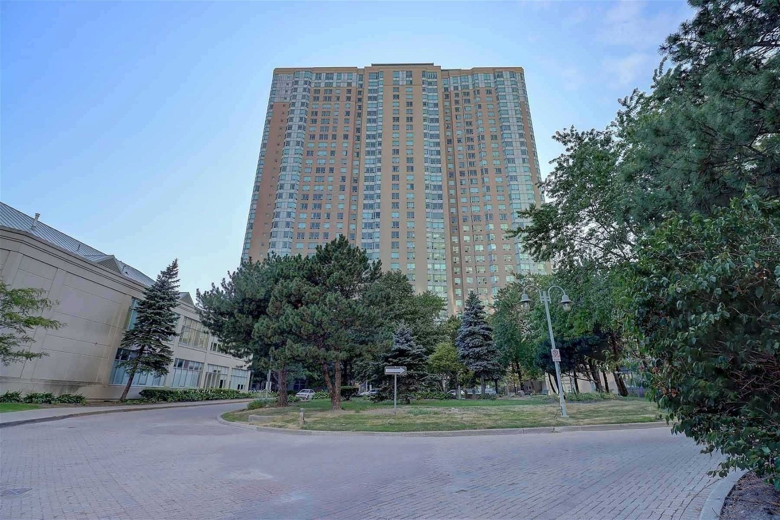68 Corporate Dr, unit 2129 for rent - image #9