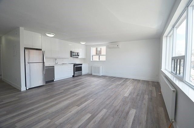 257 Torrens Ave, unit 201 for rent - image #5