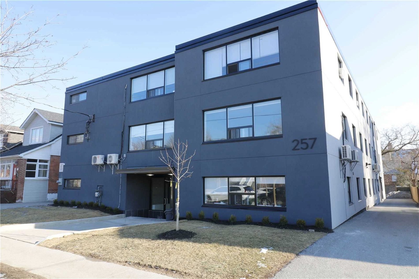 257 Torrens Ave, unit 202 for rent - image #1