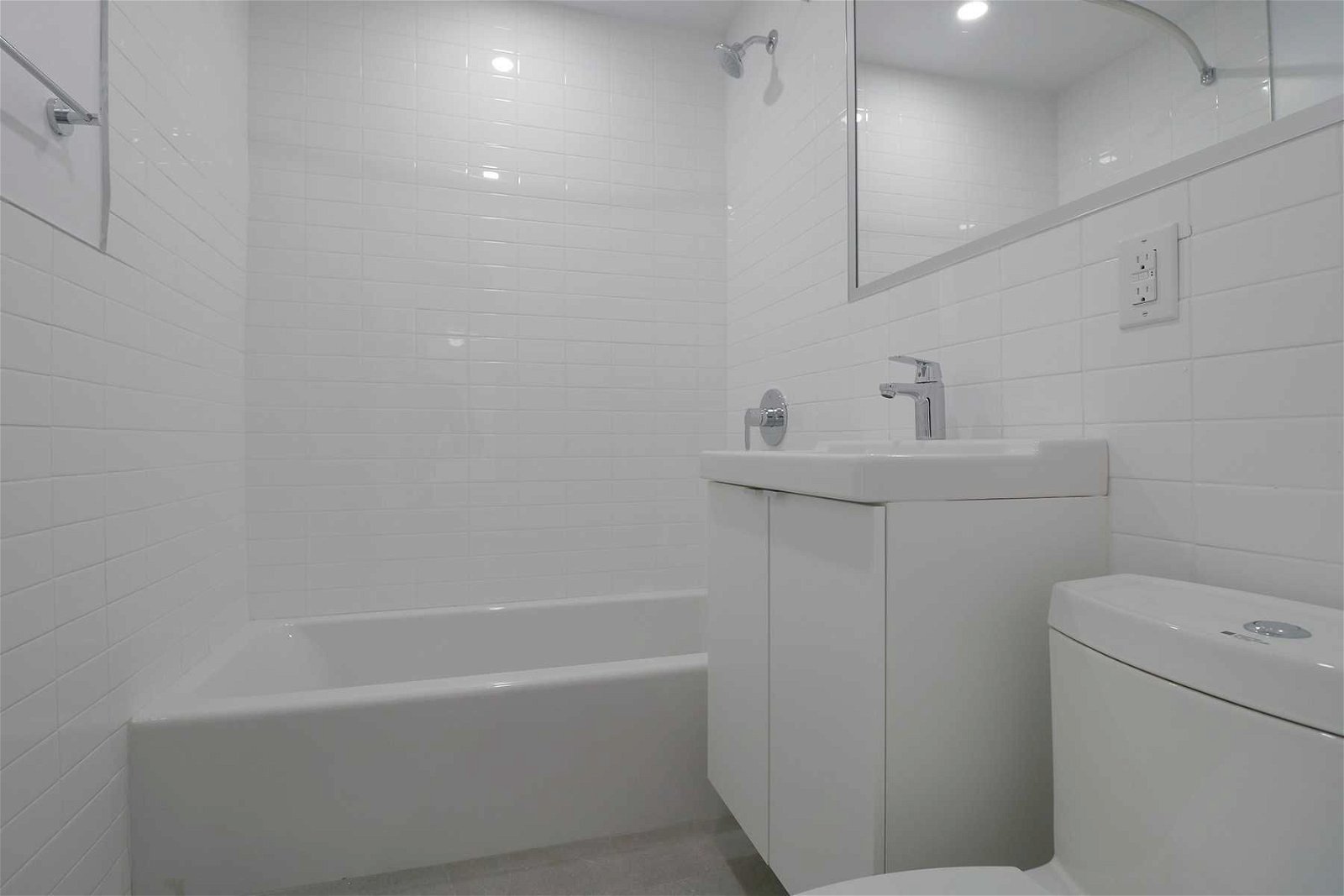 257 Torrens Ave, unit 202 for rent - image #6