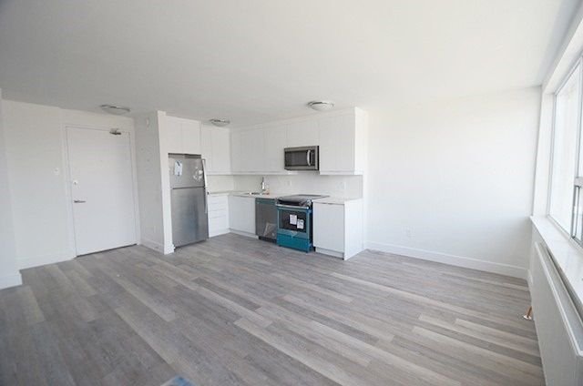 257 Torrens Ave, unit 204 for rent - image #2
