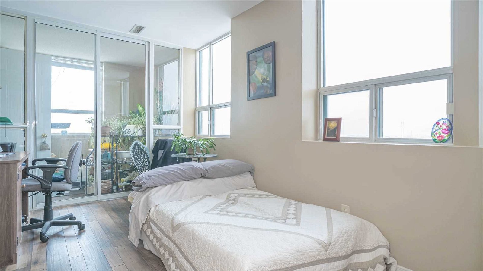 1655 Pickering Pkwy, unit 808 for sale - image #22
