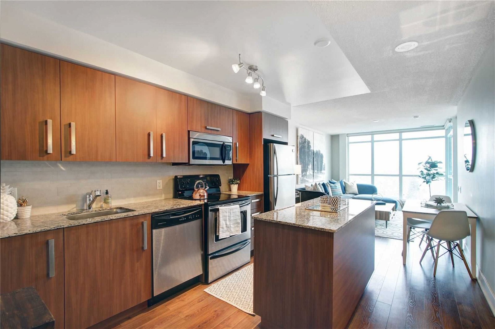 1048 Broadview Ave, unit 1004 for sale - image #4