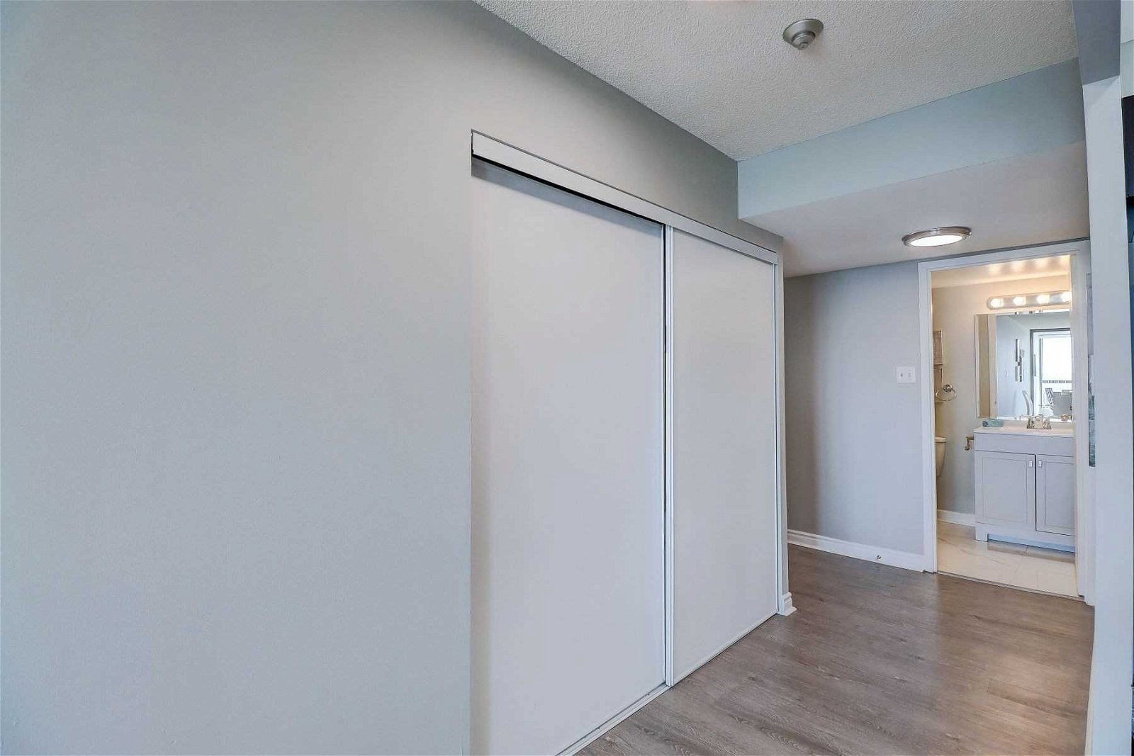 8 Silverbell Grve, unit 1004 for sale - image #13