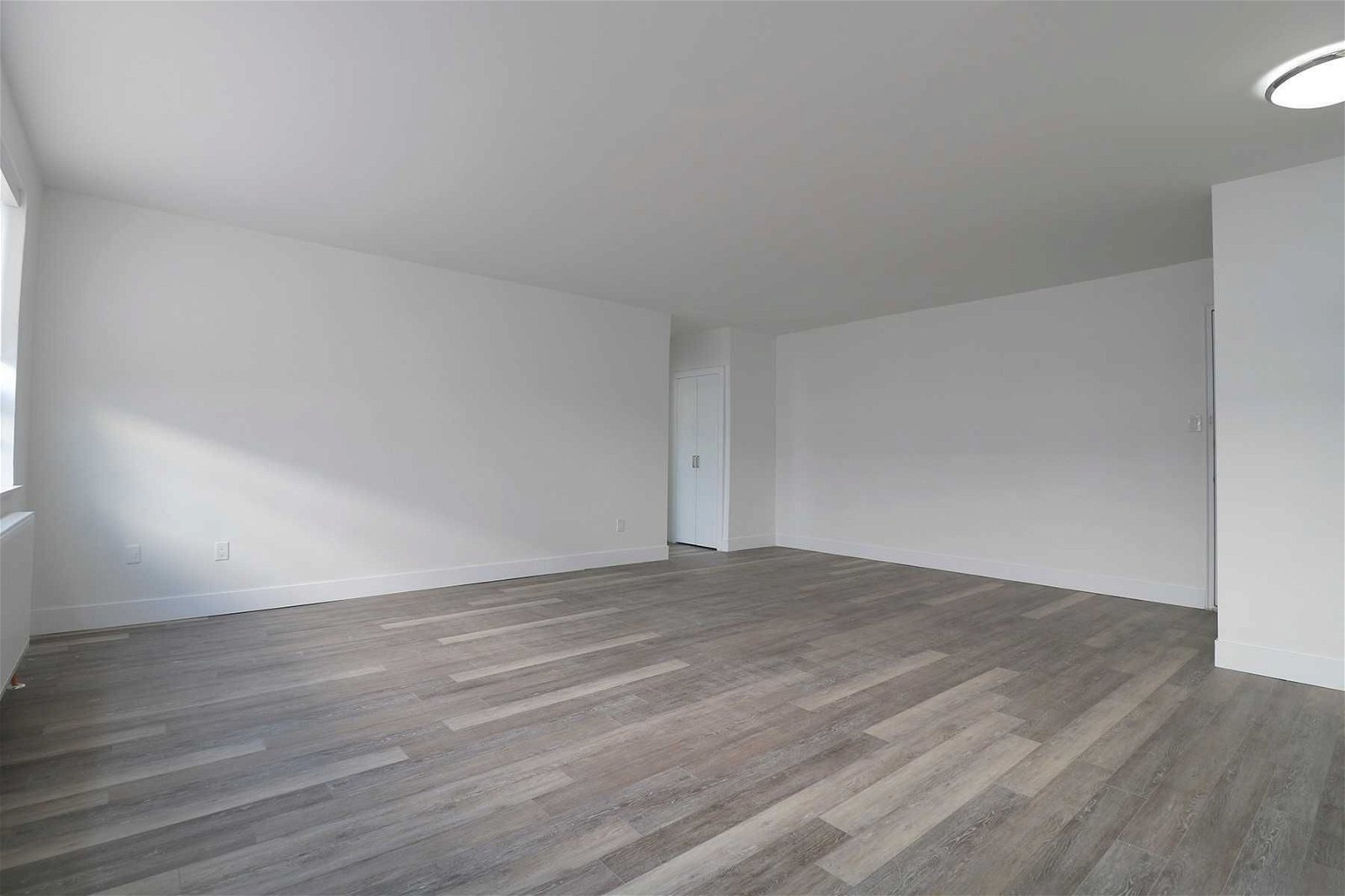 257 Torrens Ave, unit 206 for rent - image #5