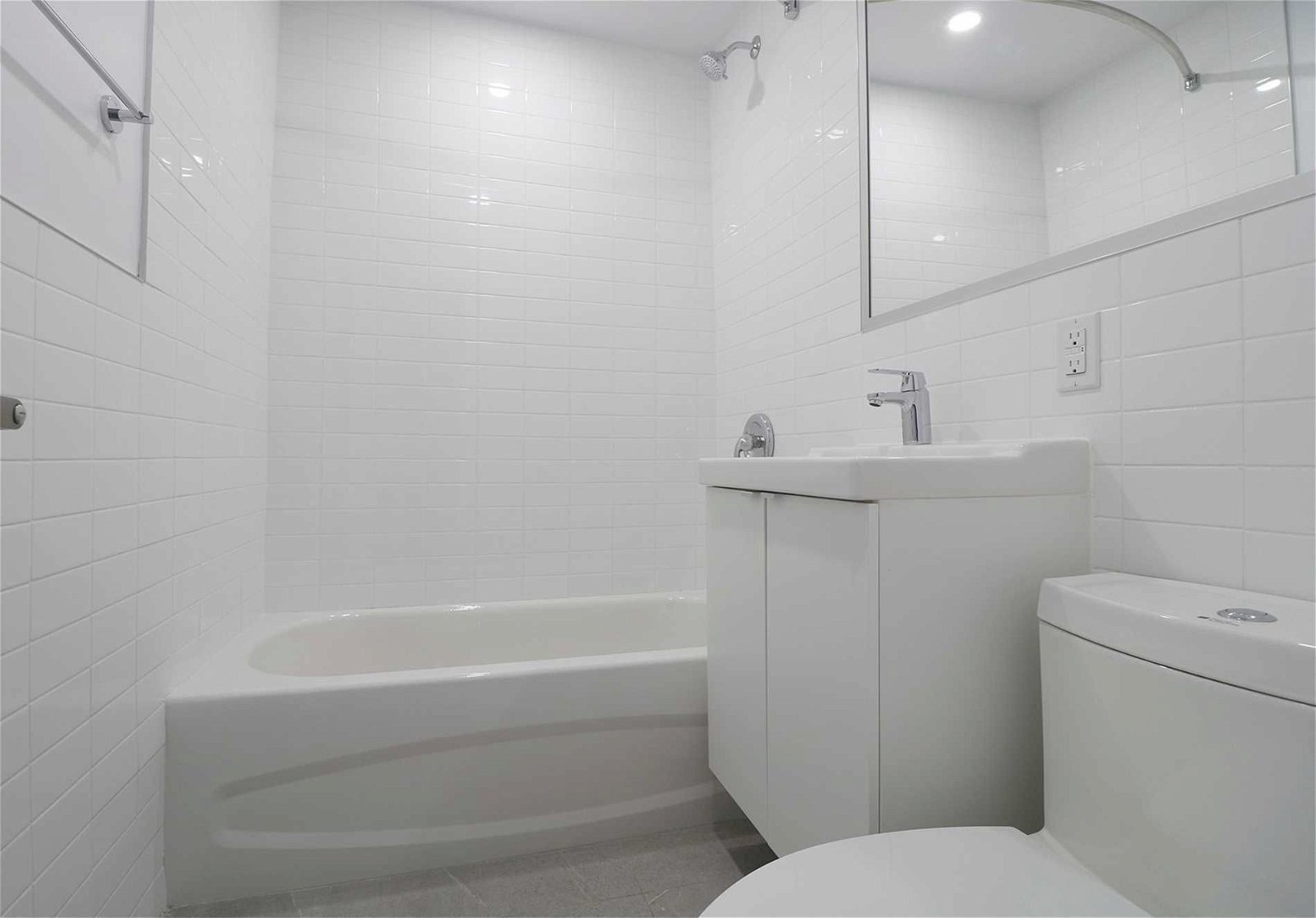 257 Torrens Ave, unit 206 for rent - image #9