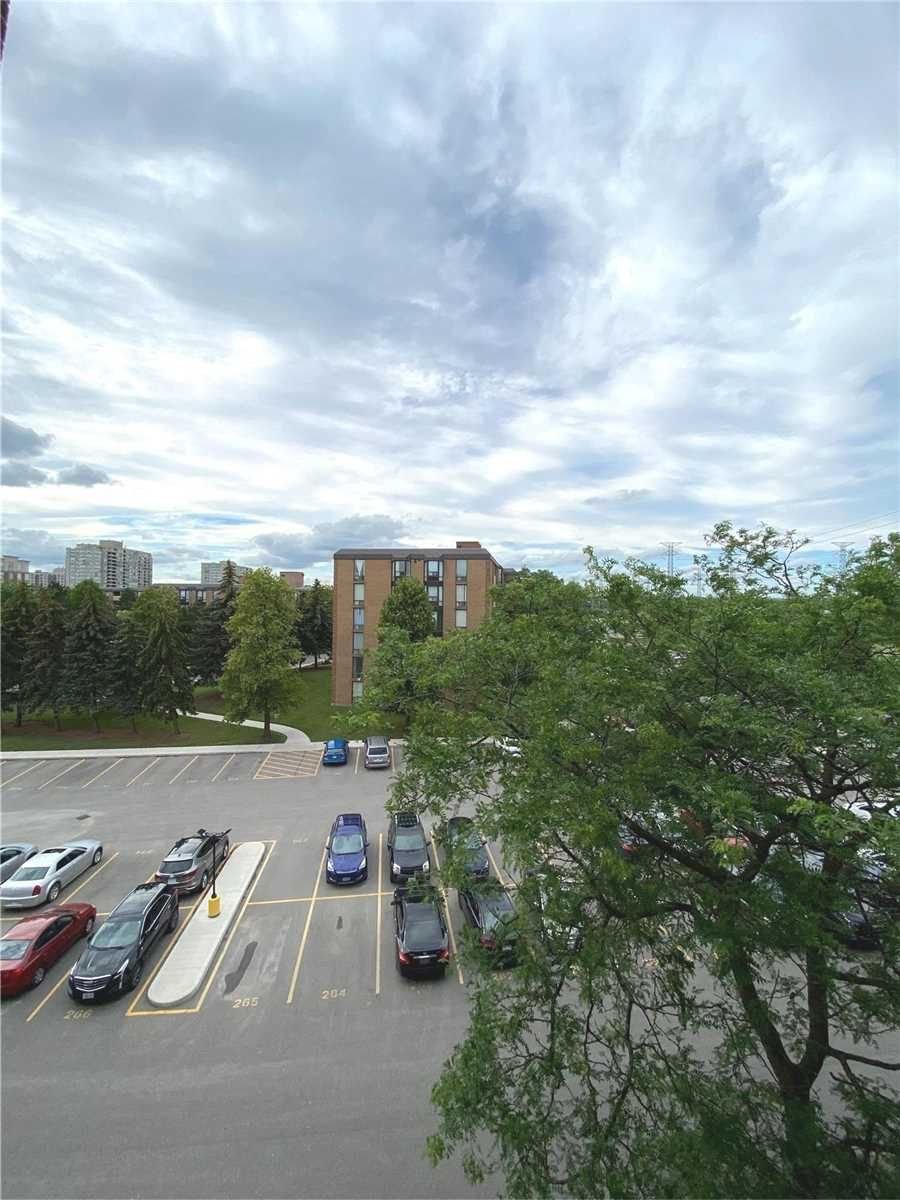 1540 Pickering Pkwy, unit 504 for sale - image #3