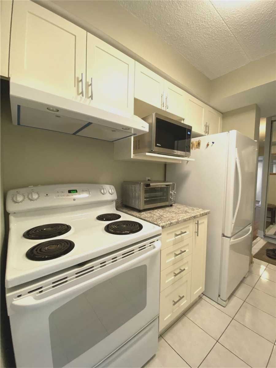 1540 Pickering Pkwy, unit 504 for sale - image #4