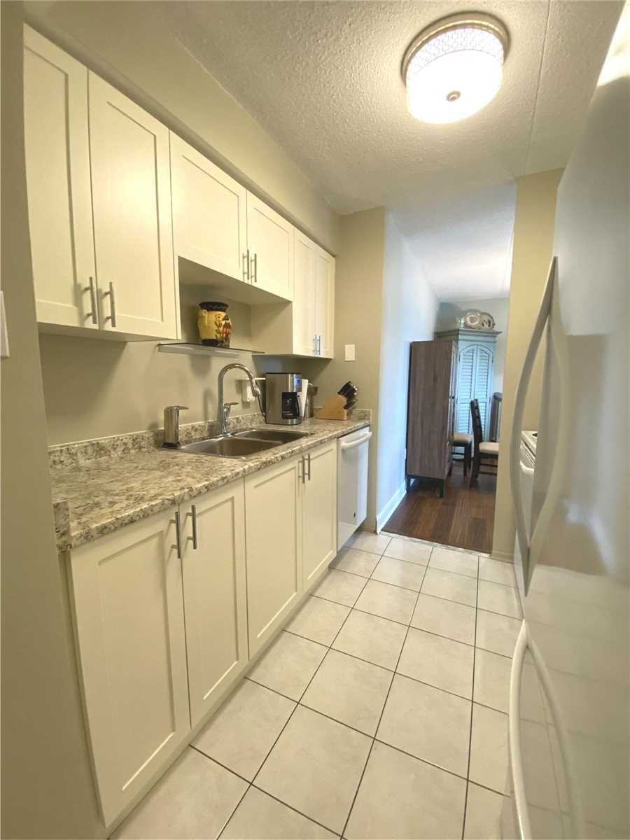 1540 Pickering Pkwy, unit 504 for sale - image #5