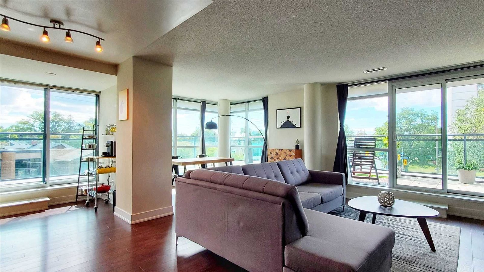 1048 Broadview Ave, unit 303 for sale - image #35