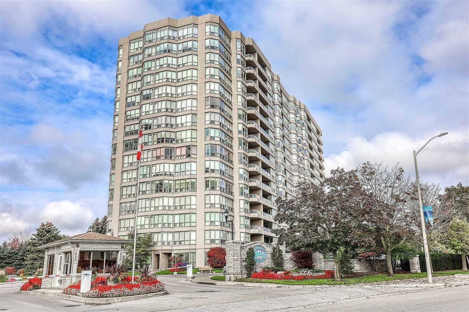 1890 Valley Farm Rd N, unit Ph 12 for sale - image #1