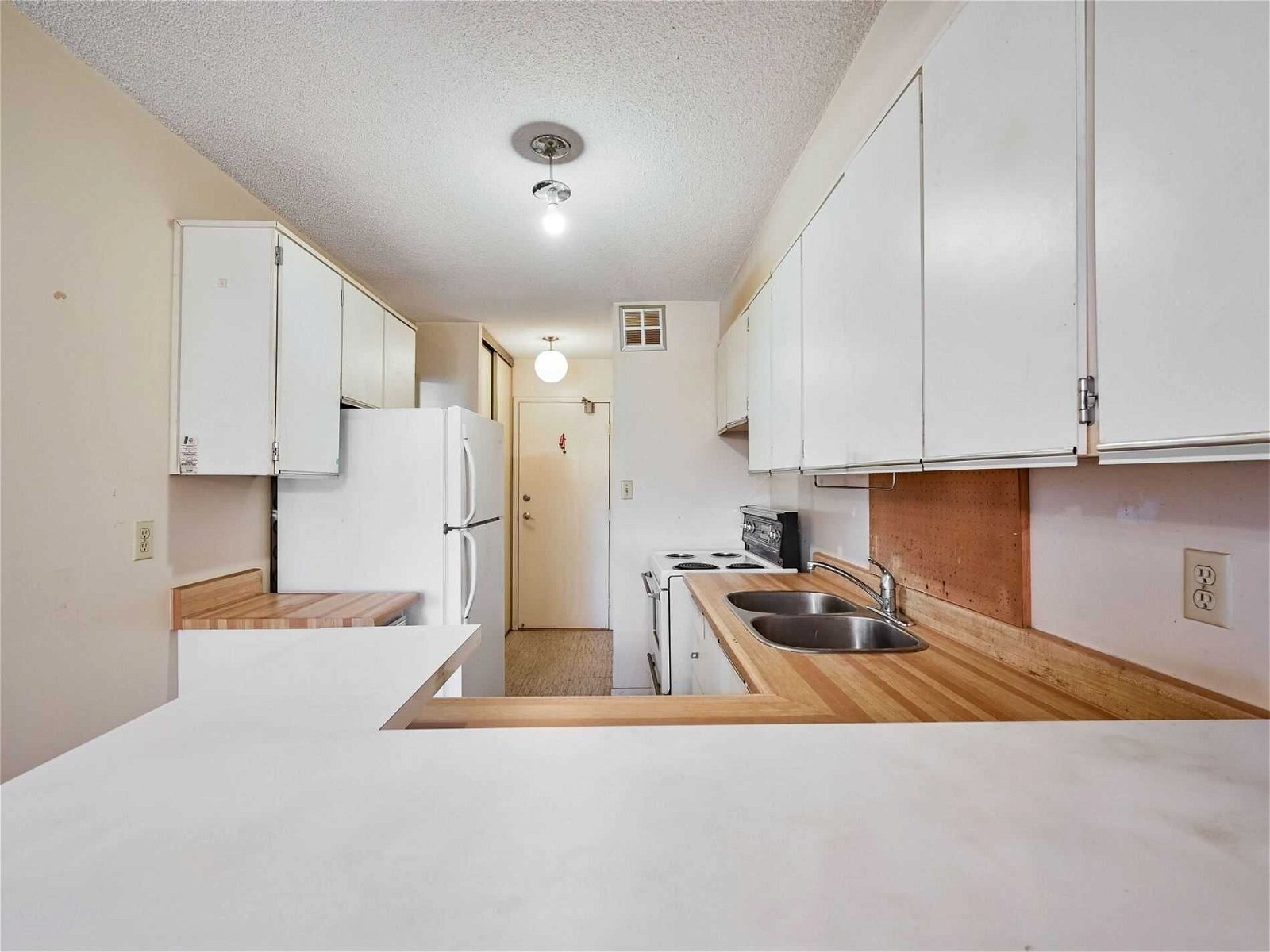 90 Ling Rd, unit 402 for sale - image #9