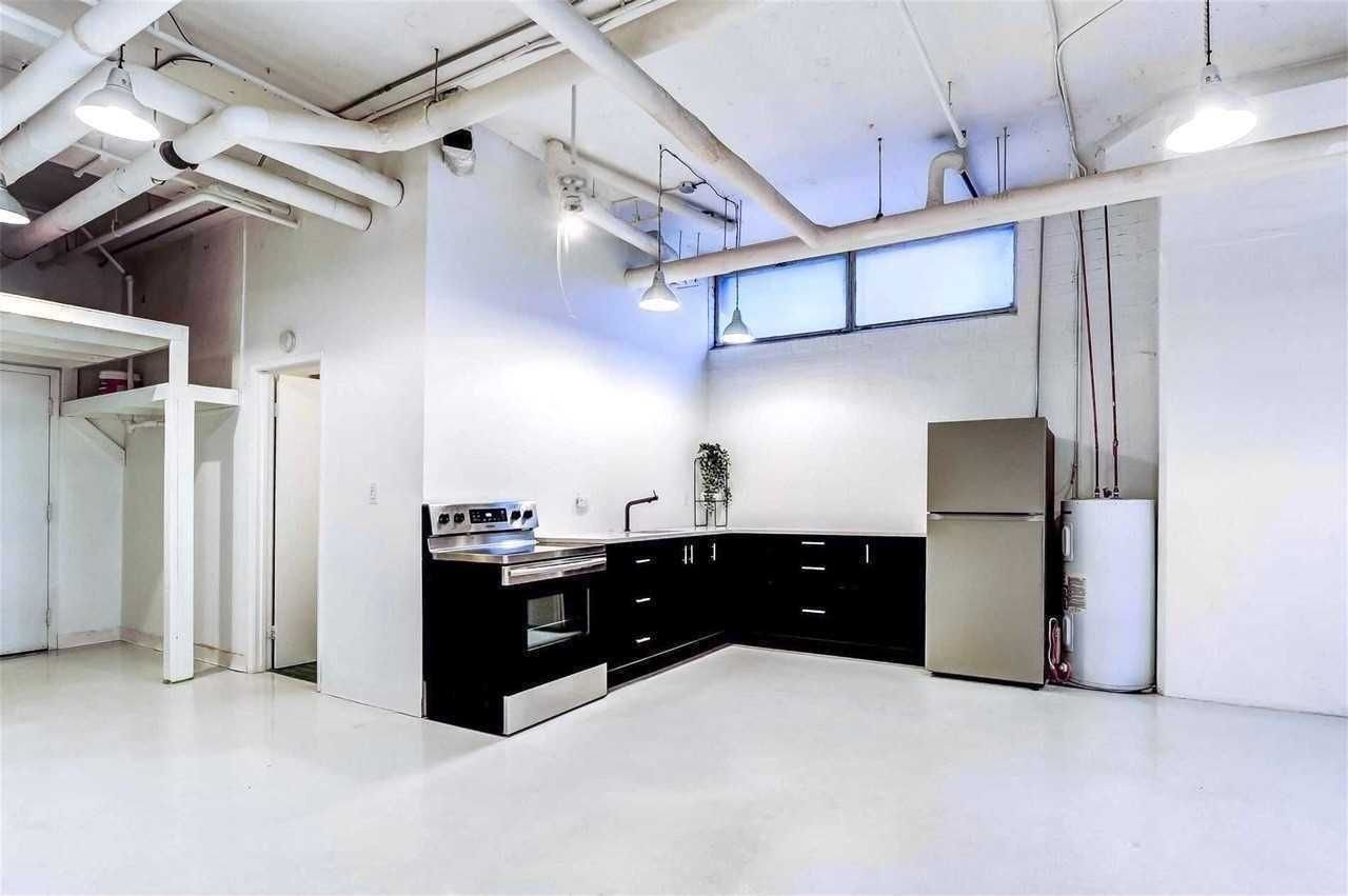 245 Carlaw Ave, unit 003 for sale - image #5