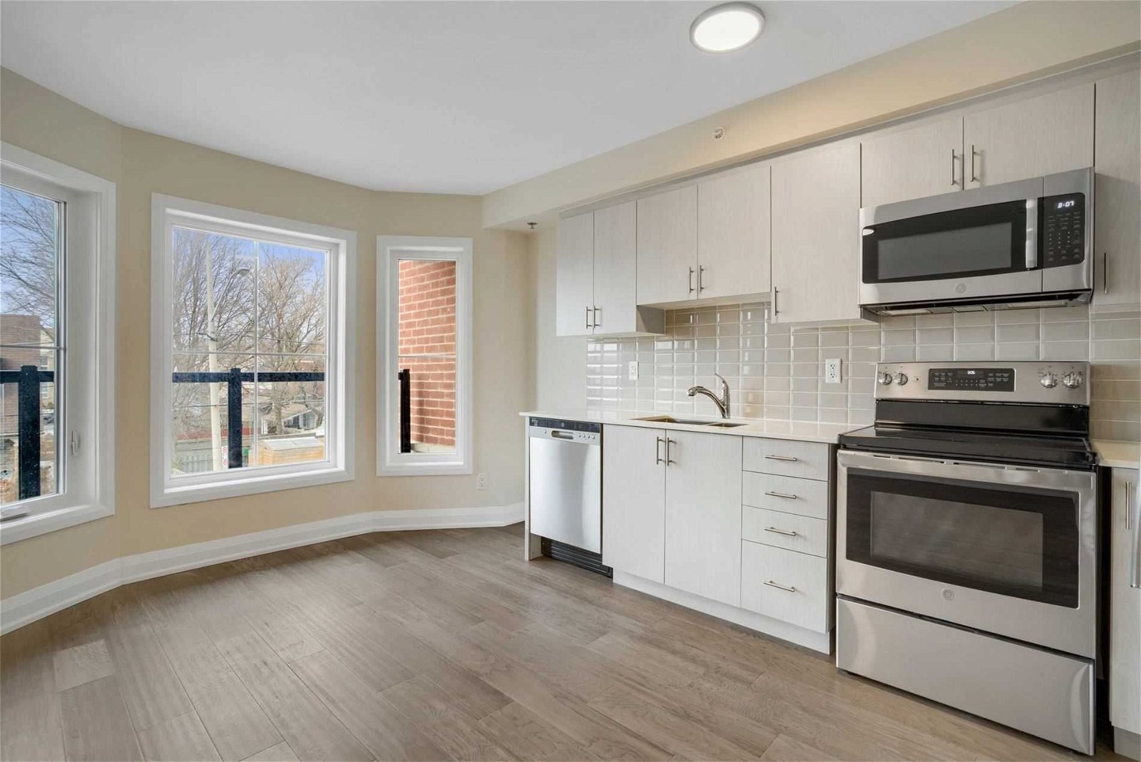 27 Somers Ave, unit 201 for rent - image #8