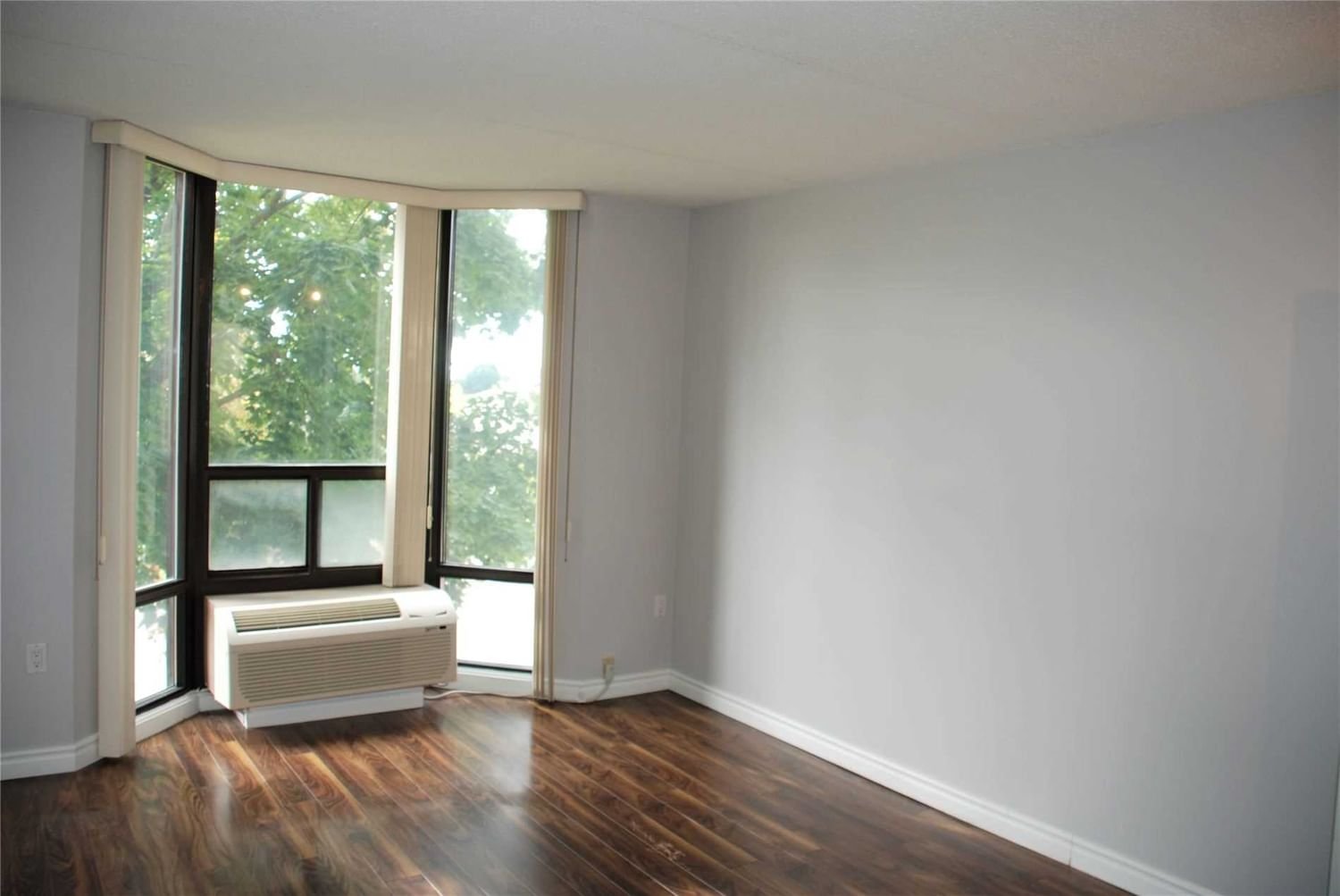 1540 Pickering Pkwy, unit 309 for rent - image #5