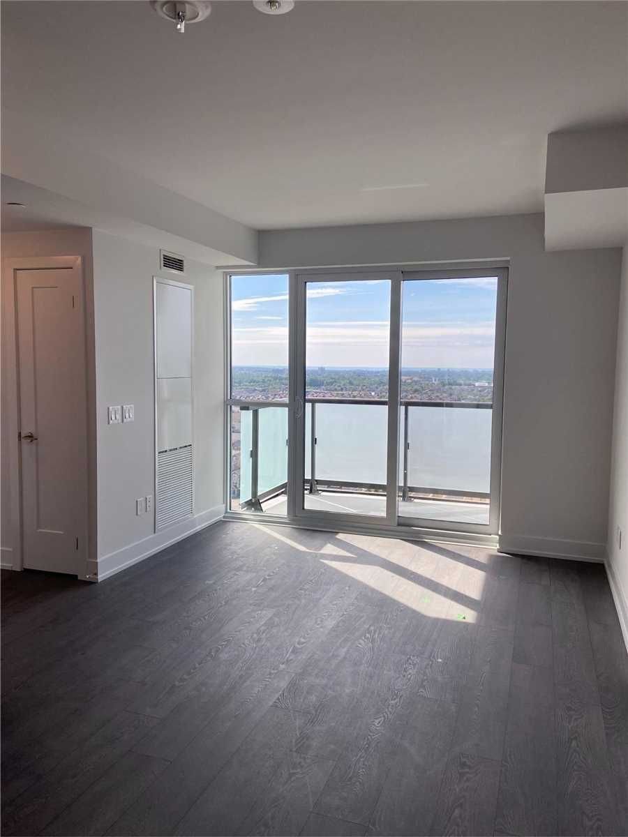 2550 Simcoe St N, unit 1816 for rent - image #2