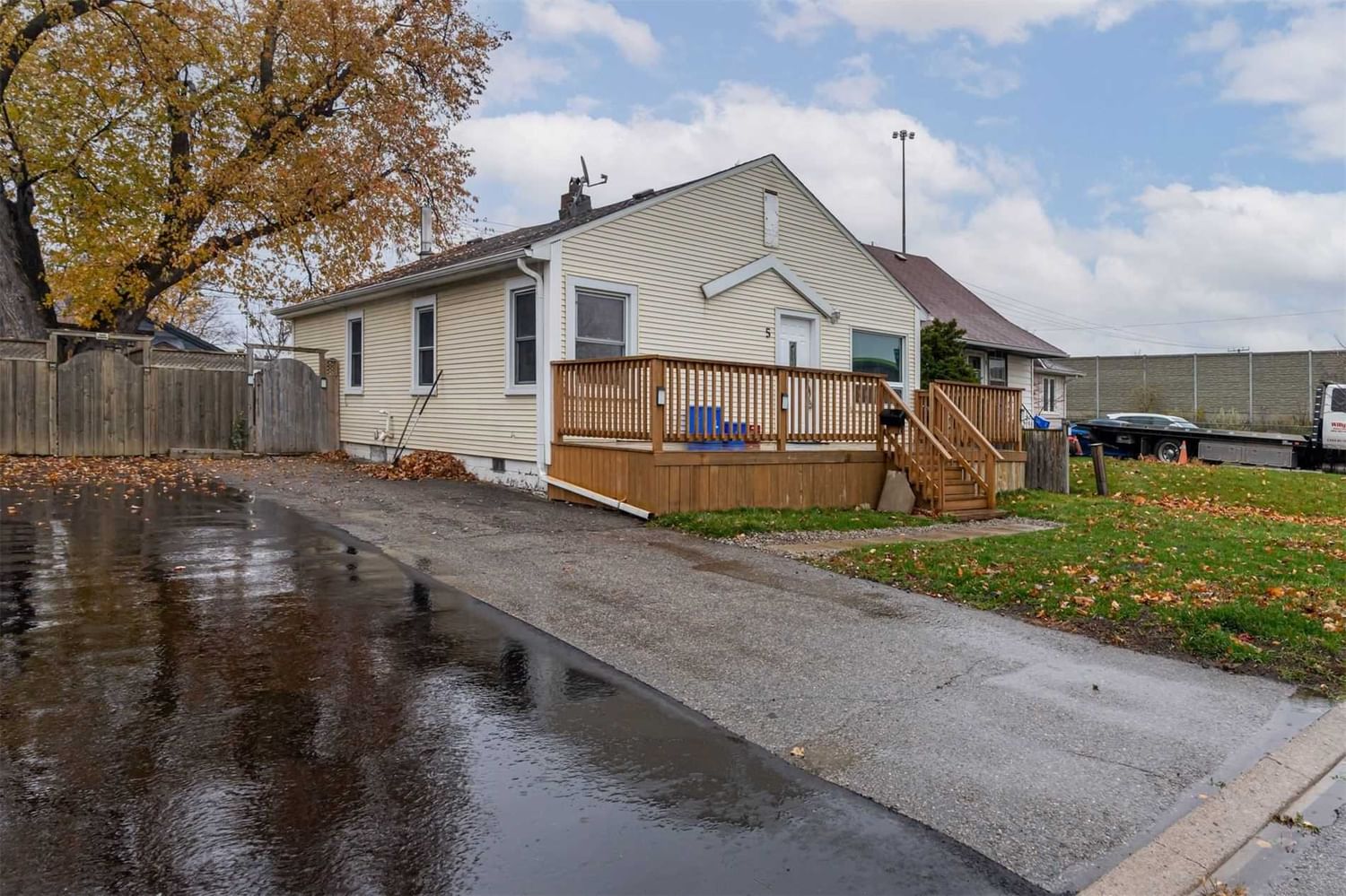 5 Tudor Ave for sale in Downtown Ajax - image #2