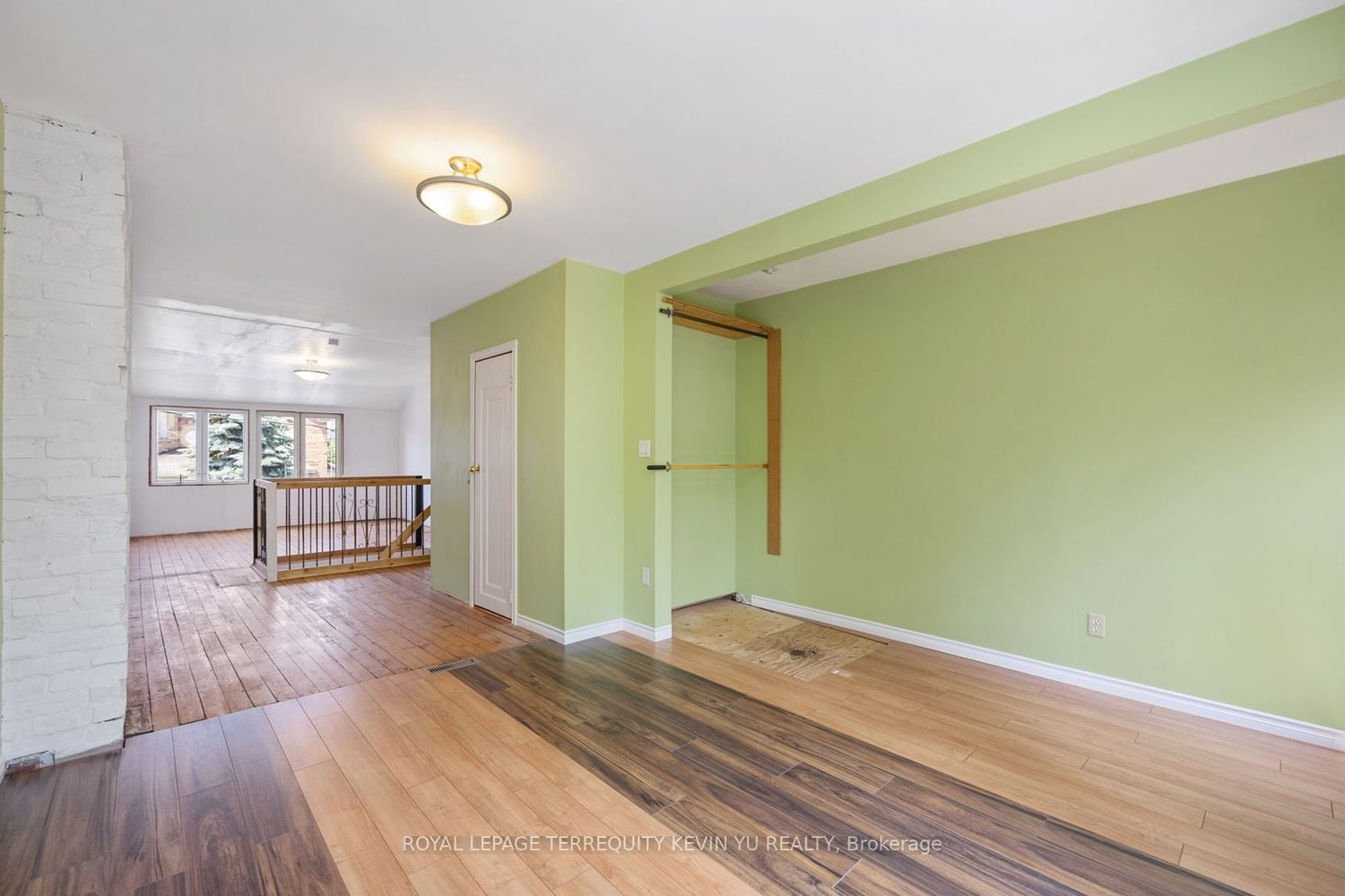 2335 Gerrard* St E for sale 