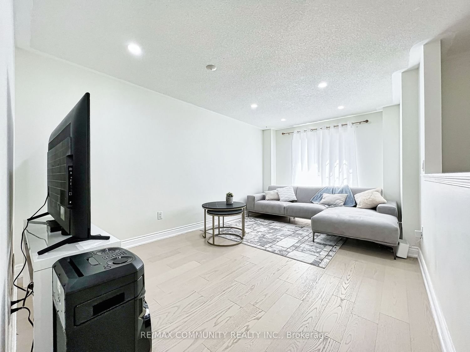 735 Sheppard Ave, unit 69 for sale - image #2