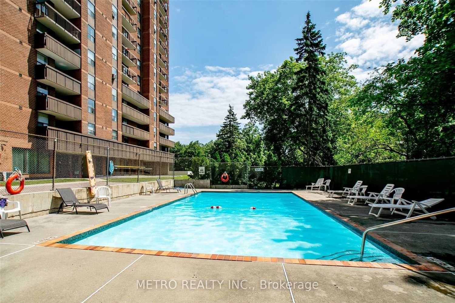 90 Ling Rd, unit 1509 for rent - image #2