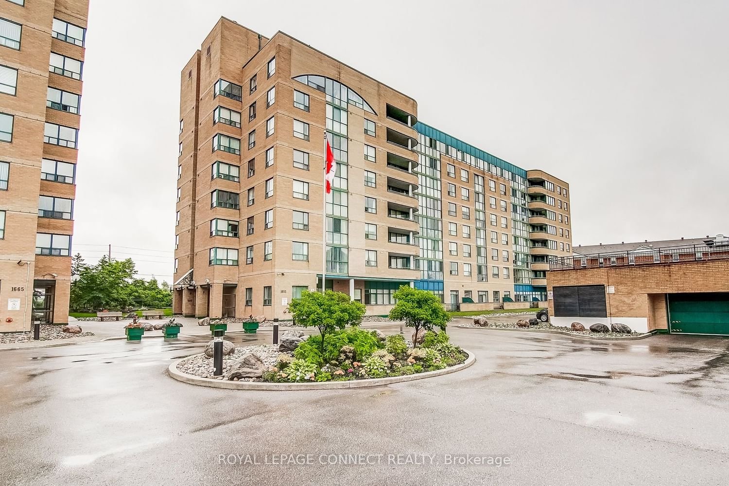 1655 Pickering Pkwy, unit 810 for sale - image #1