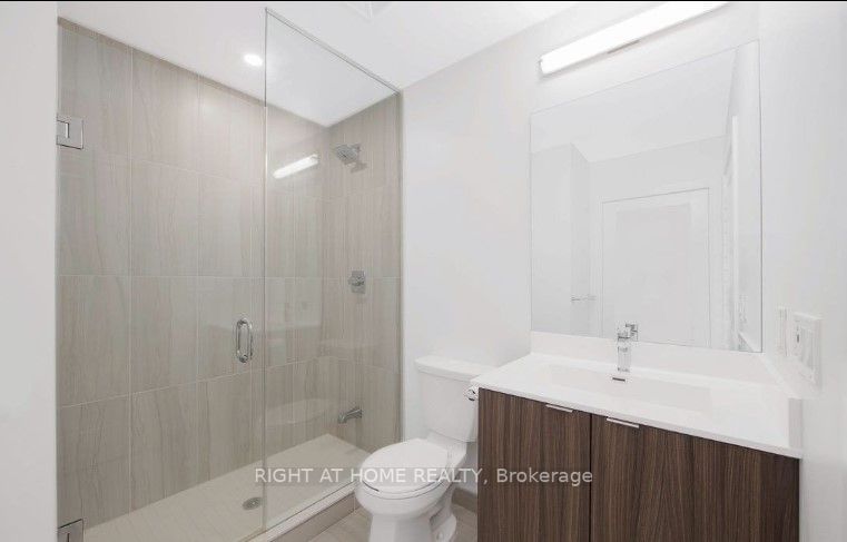 225 Village Green Sq, unit 1003 for rent - image #8