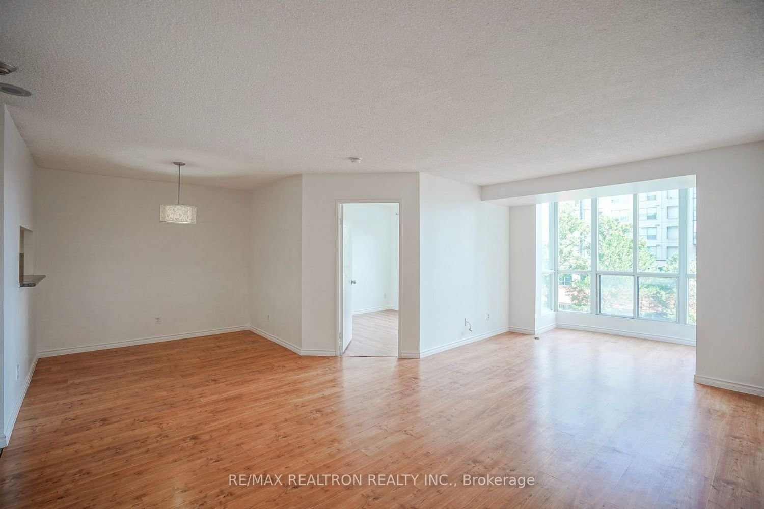 2550 Lawrence Ave E, unit 304 for rent - image #11