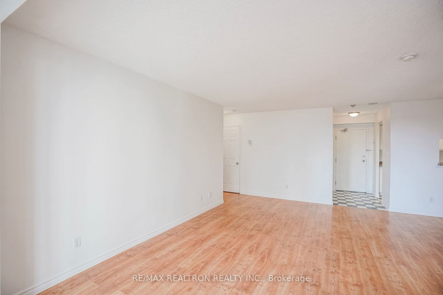 2550 Lawrence Ave E, unit 304 for rent - image #13