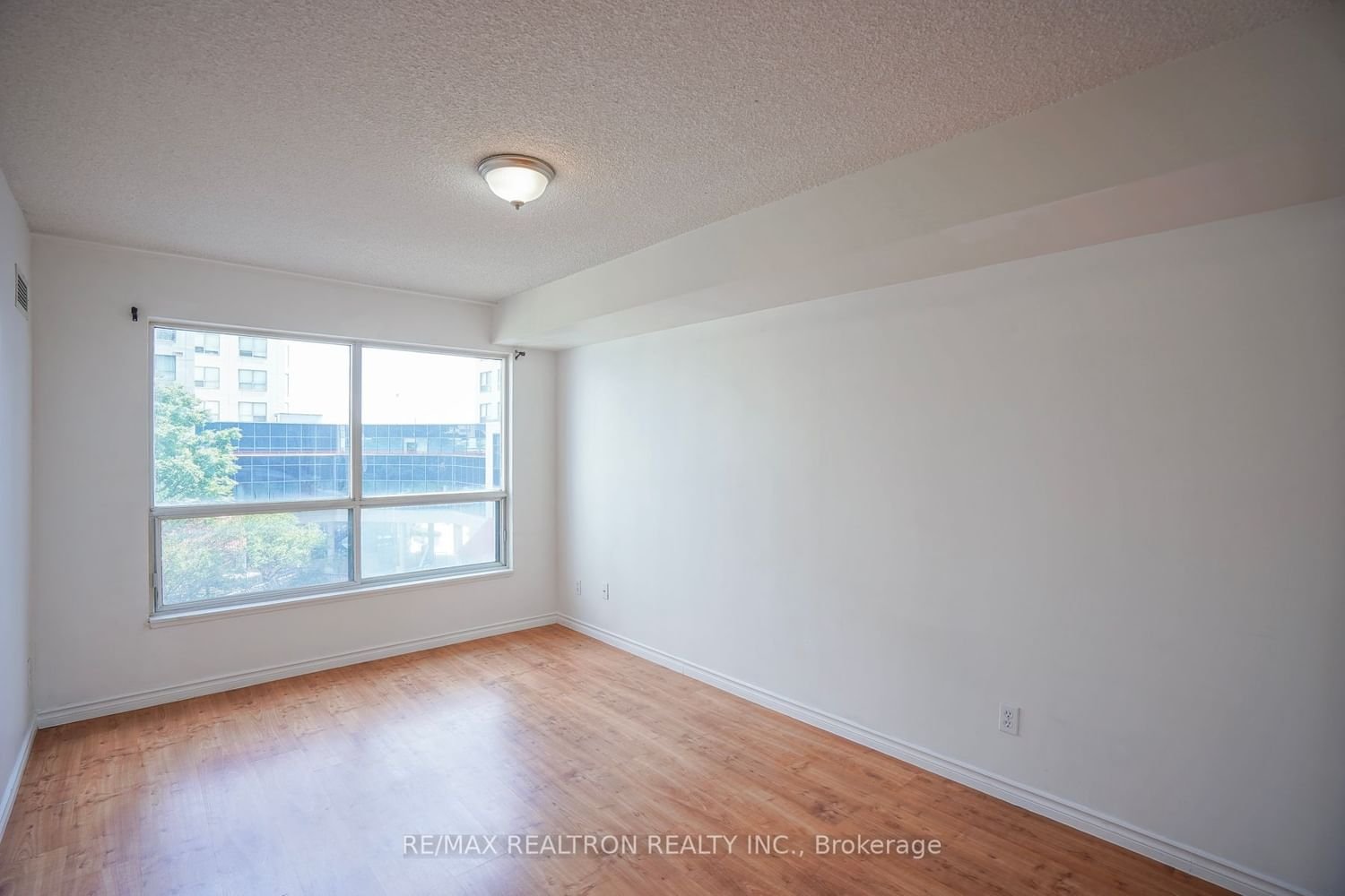 2550 Lawrence Ave E, unit 304 for rent - image #17