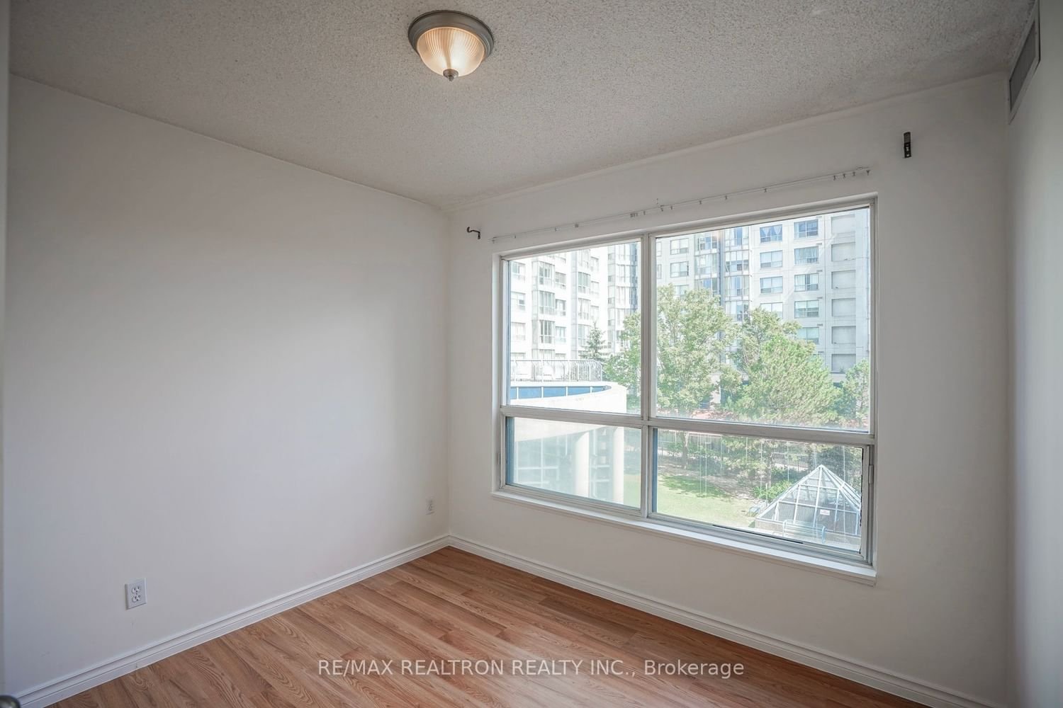 2550 Lawrence Ave E, unit 304 for rent - image #23