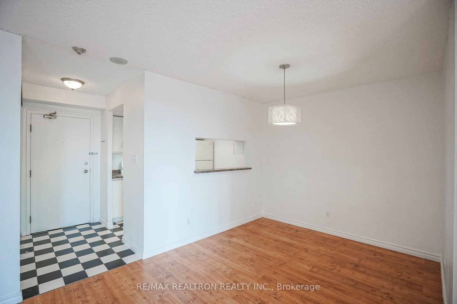 2550 Lawrence Ave E, unit 304 for rent - image #3