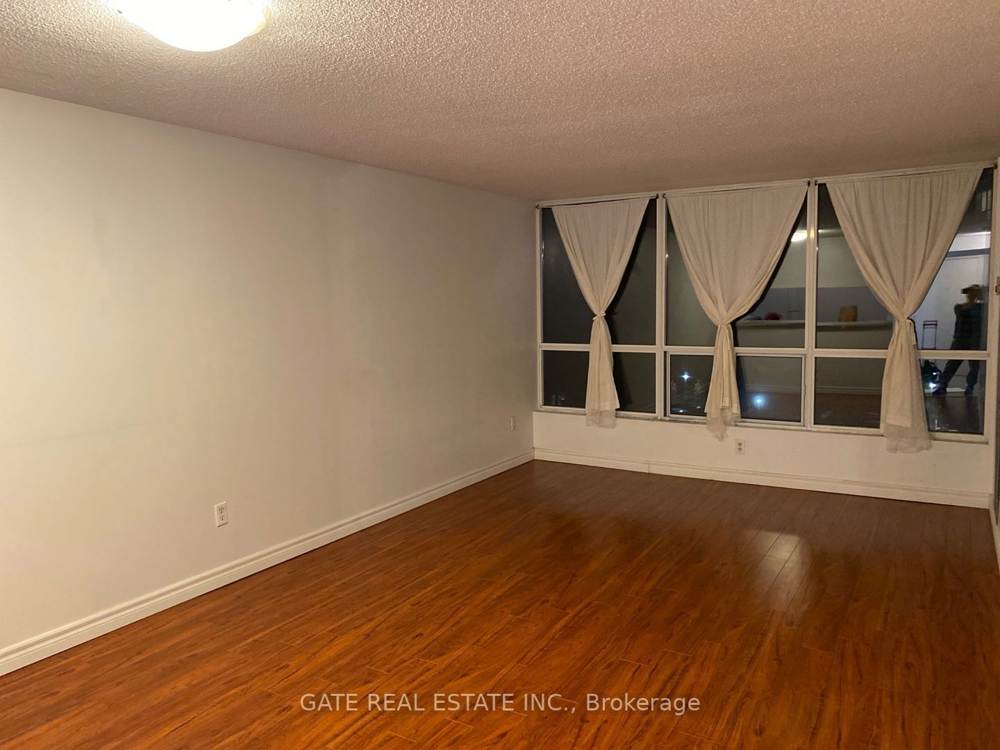 3050 Ellesmere Rd, unit 621 for rent - image #7