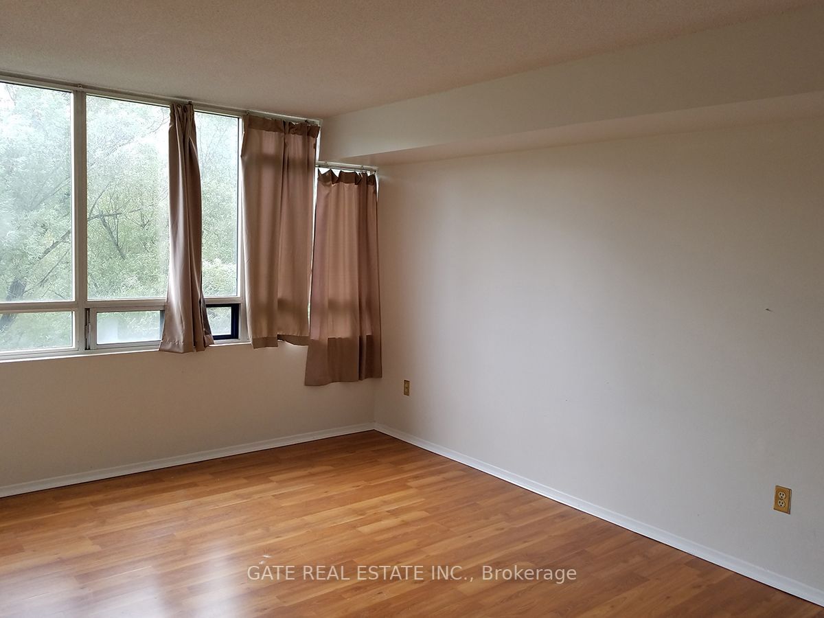 3050 Ellesmere Rd, unit 511 for rent - image #7