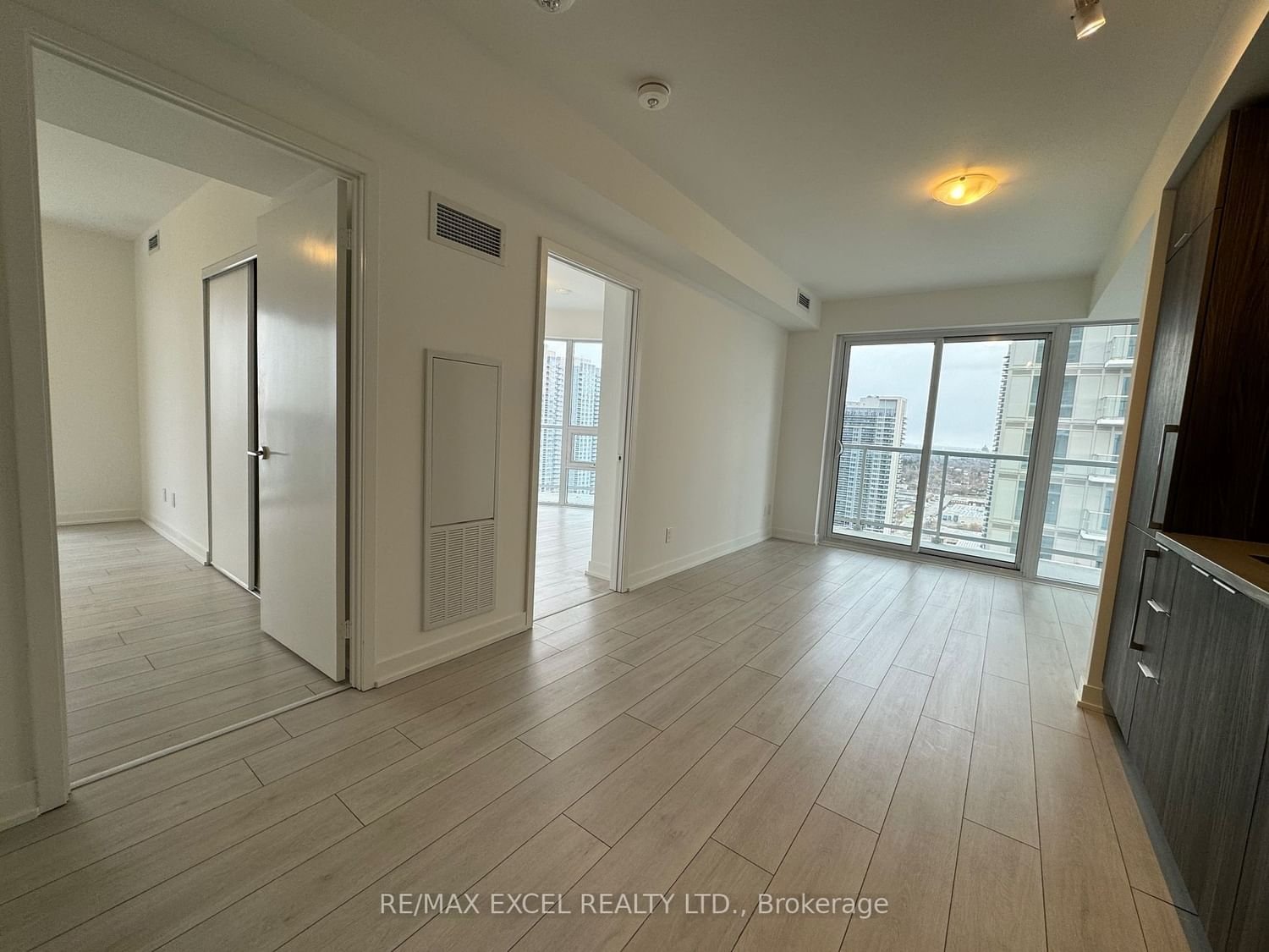 2031 Kennedy Rd, unit 2622 for rent - image #3