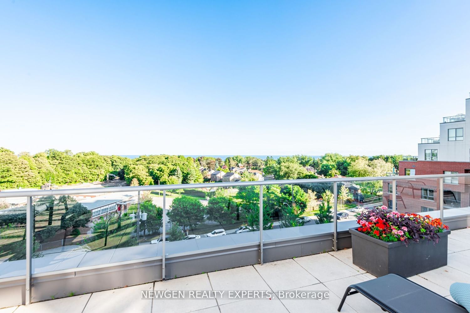 22 East Haven Dr, unit 636 for sale - image #27