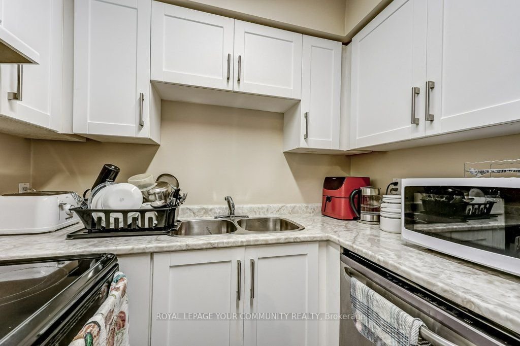 1540 Pickering Pkwy, unit 209 for sale - image #7