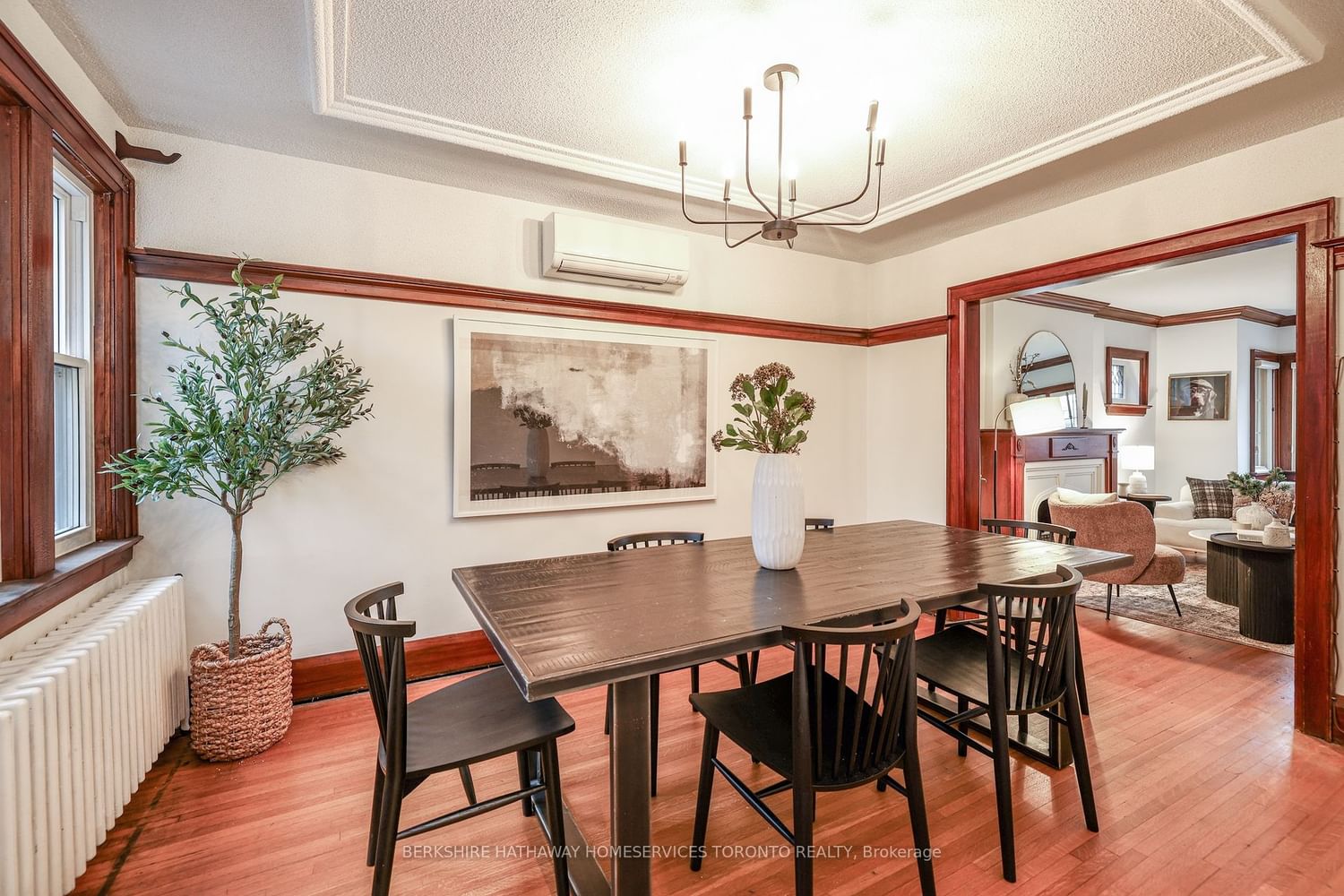 789 Coxwell Ave for sale 