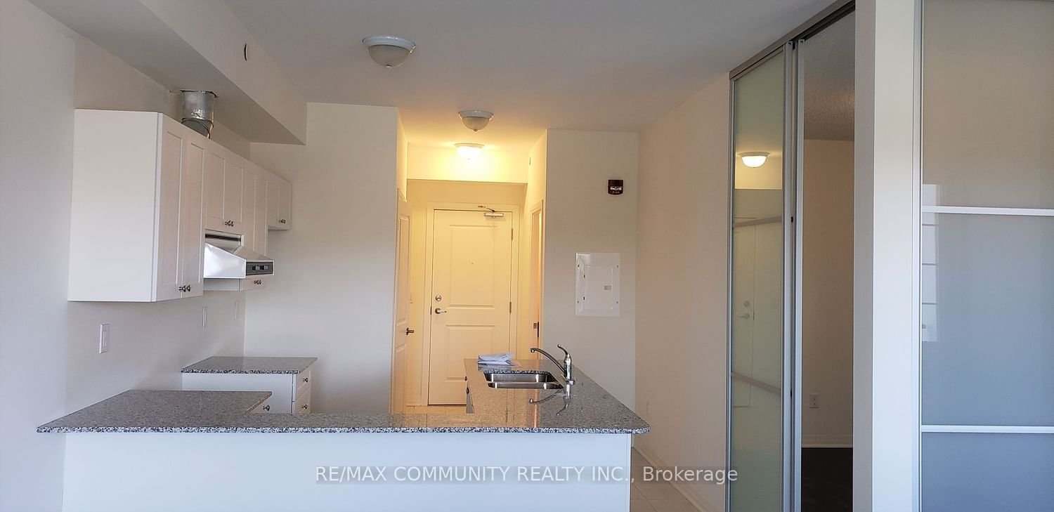 70 Shipway Ave, unit 307 for rent - image #4