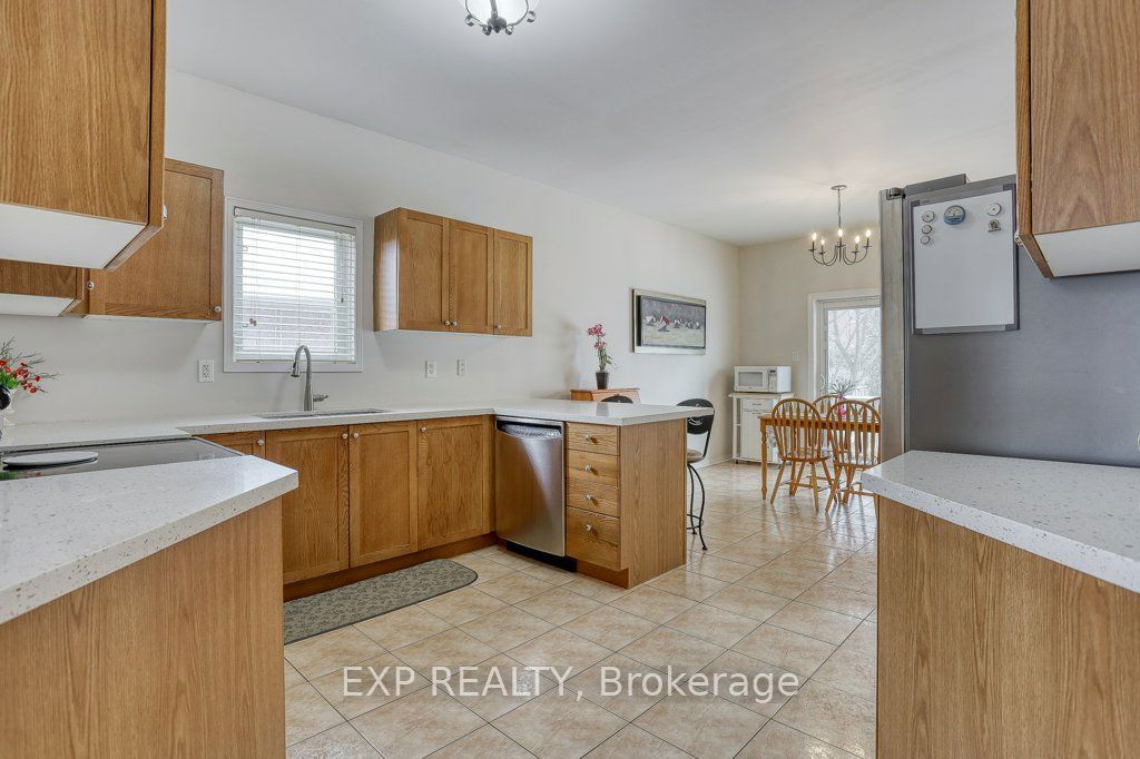 75 Fencerow Dr for sale  - image #12