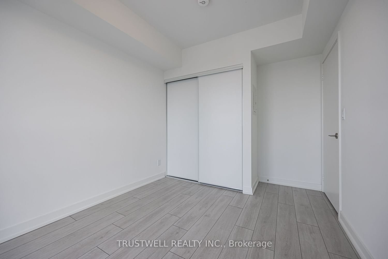 2031 Kennedy Rd, unit 1120 for sale - image #16