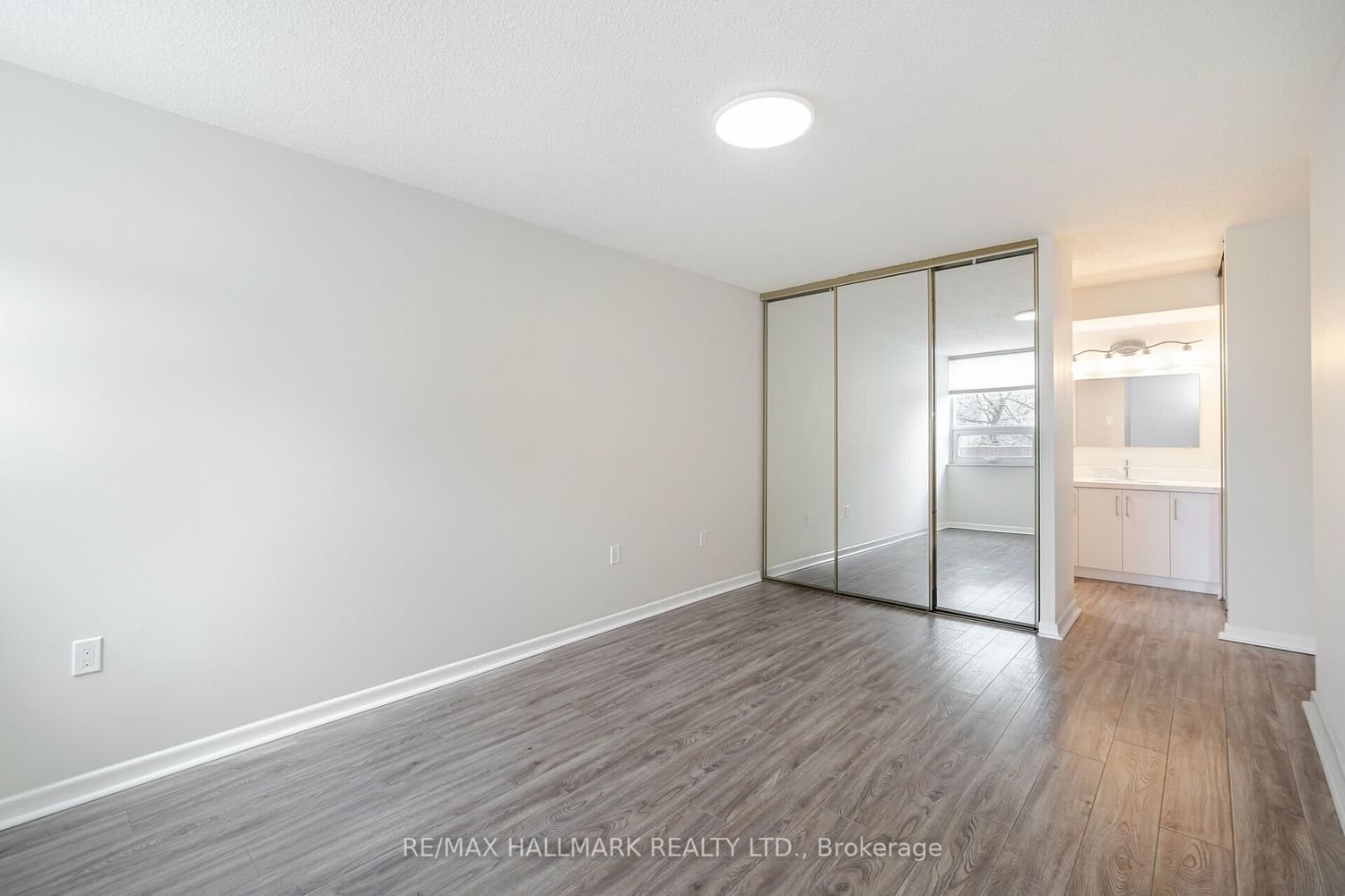 121 Ling Rd, unit 208 for sale - image #12