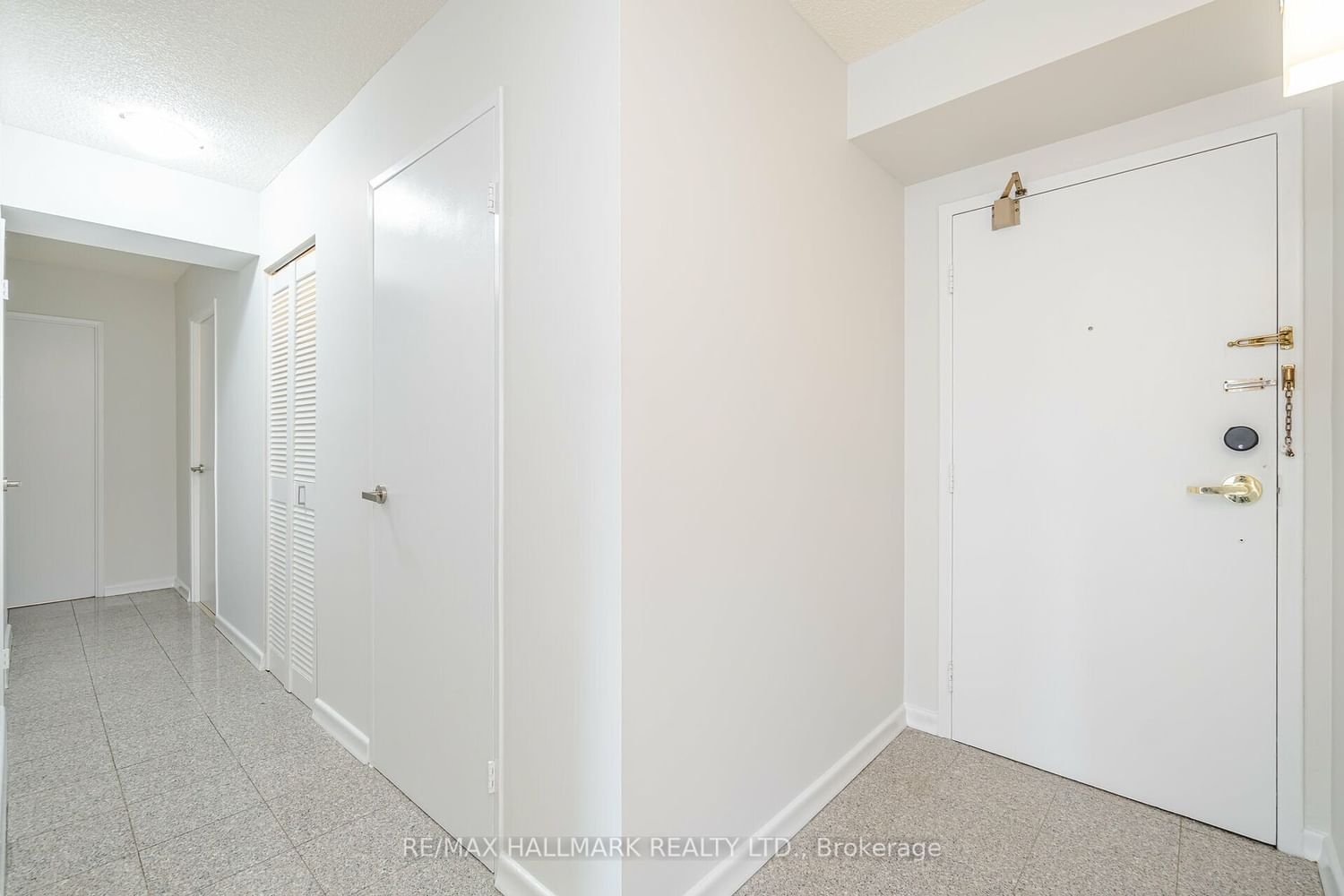 121 Ling Rd, unit 208 for sale - image #2
