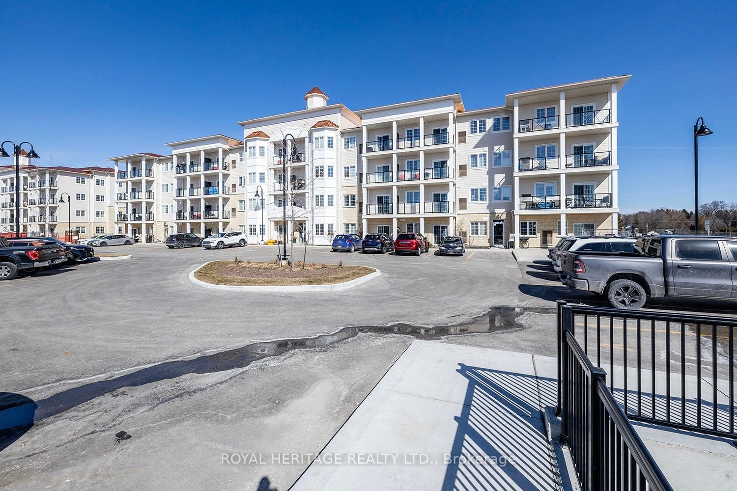 70 Shipway Ave, unit 109 for sale - image #1