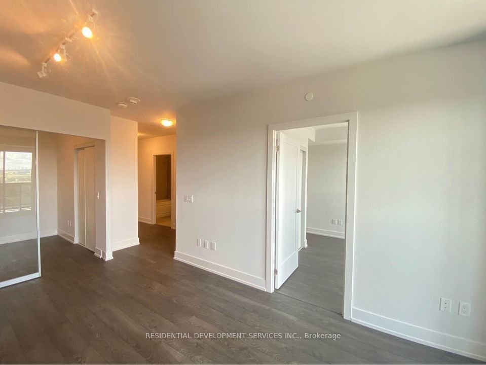 2550 Simcoe St, unit 1815 for rent - image #4