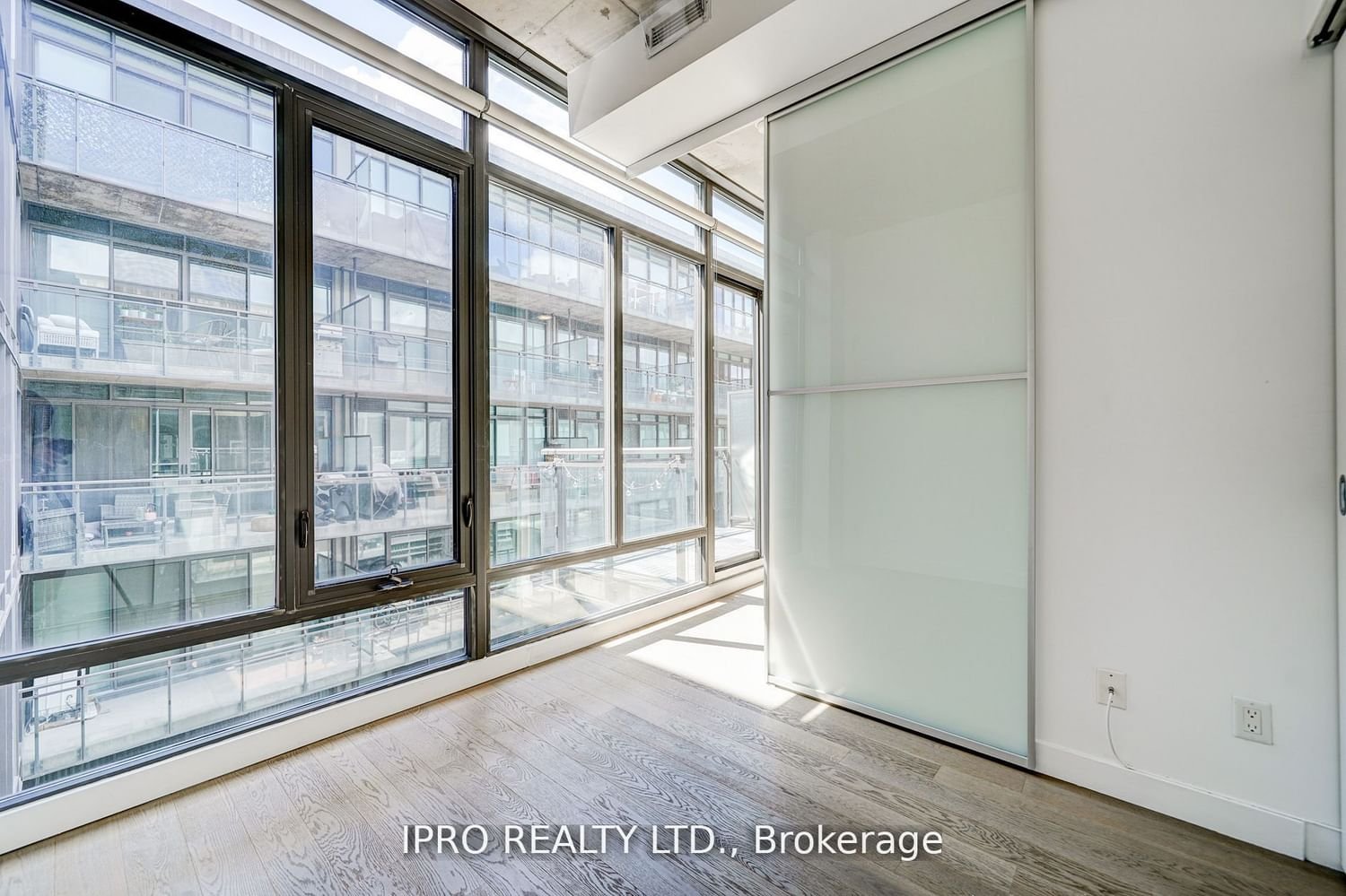 90 Broadview Ave, unit 718 for sale - image #14
