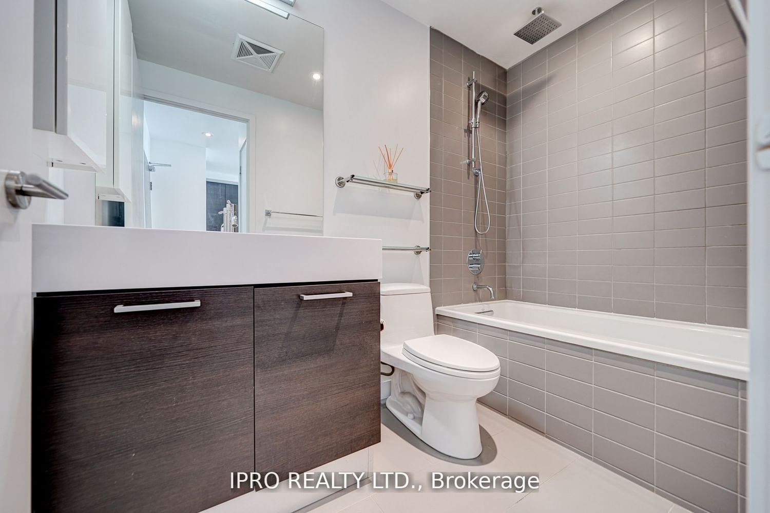 90 Broadview Ave, unit 718 for sale - image #19