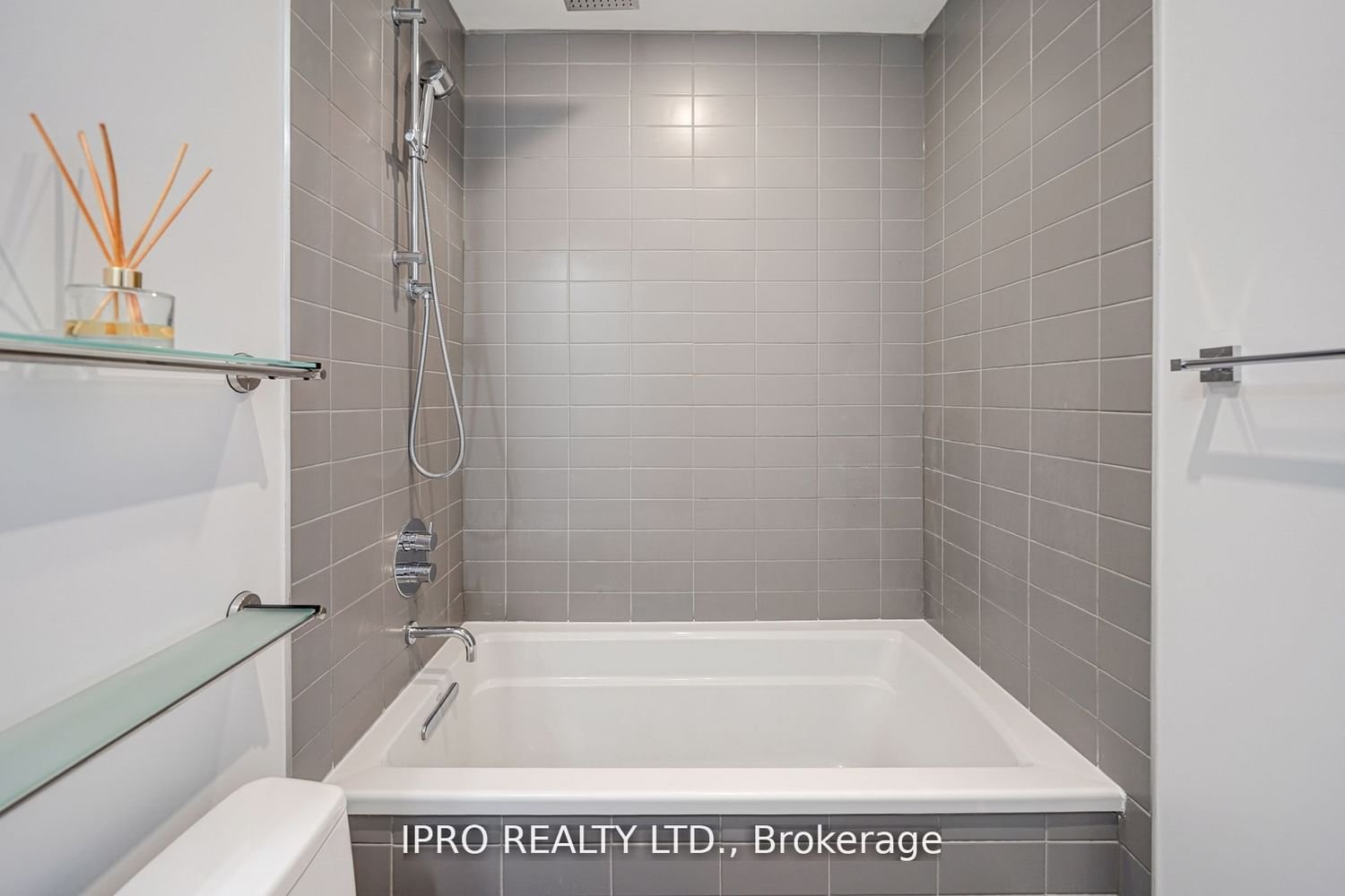 90 Broadview Ave, unit 718 for sale - image #20