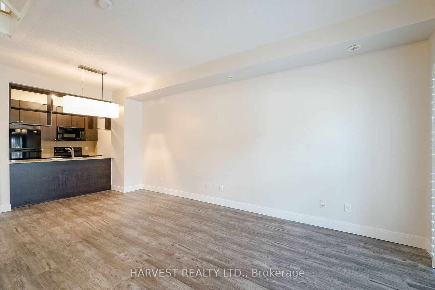 330 Village Green Sq, unit Th41 for rent - image #4