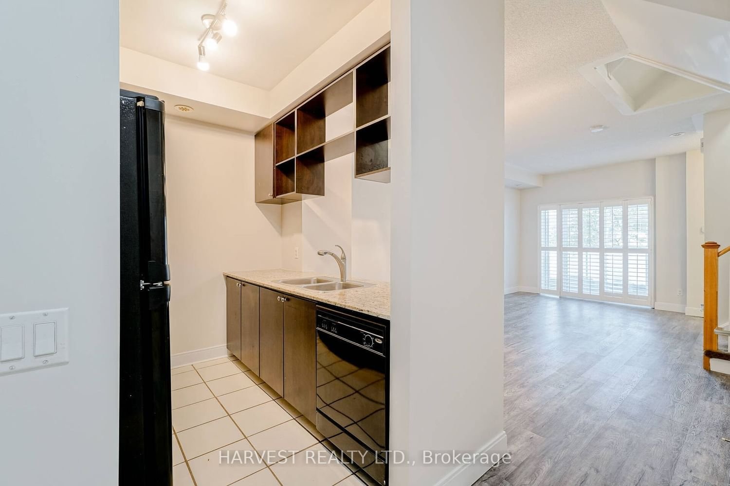 330 Village Green Sq, unit Th41 for rent - image #5